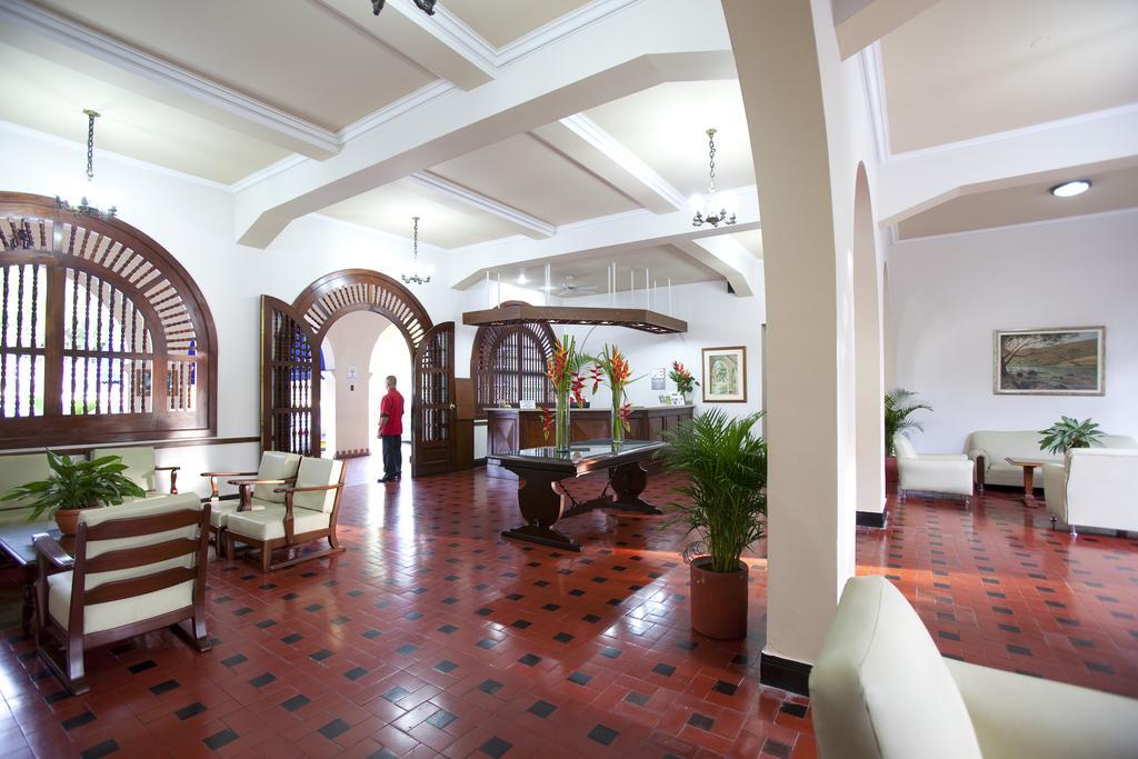 Hotel Guadalajara Buga Extérieur photo